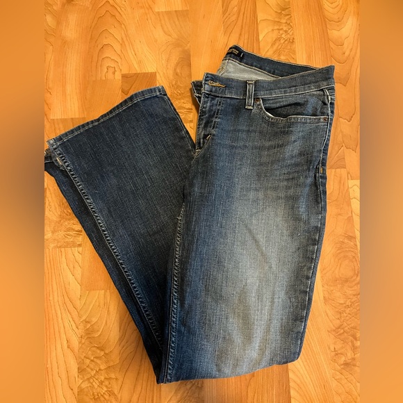 Levi 524 13M Flare Too Superlow Jeans - Picture 4 of 8